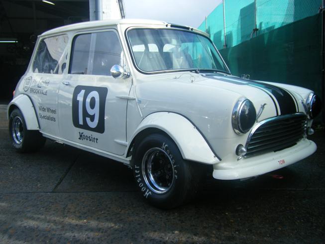 GB’s SPORTS SEDAN RACE CAR – Super Mini Series « Mini and Moke